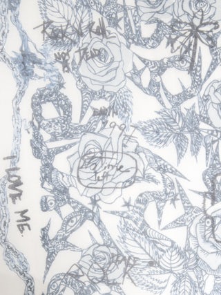 Kerry Schal Roses 135 - Modal-Schal mit Rosendruck.