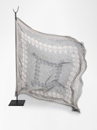 Foulard Kerry - Foulard en modal imprimé têtes de mort et fleurs.