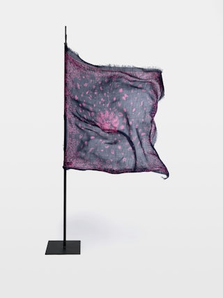 Écharpe Nuage Bandana 90 - Echarpe en cachemire plume avec imprimé bandana.