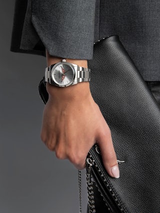 Montre Zadig Wings - Montre en acier inoxydable avec cadran gold avec ailes gold et bracelet acier.