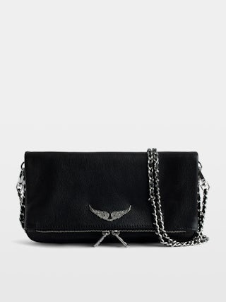 Pochette Rock - Pochette en cuir grainé à double chaînes cuir et métal et ailes ornées de strass.
