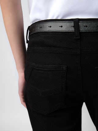 Ava Jeans - Women's black slim jeans.