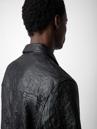 Blouson Lasso Cuir Froissé - Blouson droit en cuir froissé noir à manches longues et fermeture zippée.