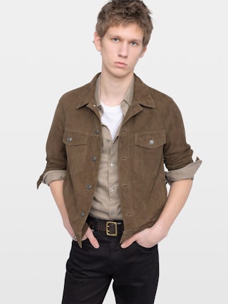 Veste Bases Cuir Suede - Veste en suède avec ailes embossées à l'arrière, manches longues et fermeture boutonnée.