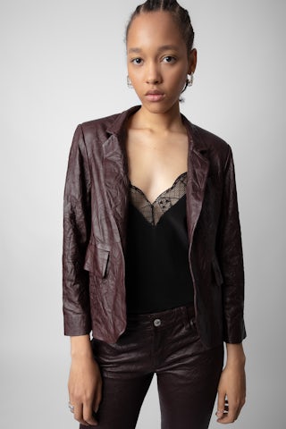 Blazer Verys Cuir Froissé - Veste blazer en cuir froissé marron à manches 3/4.