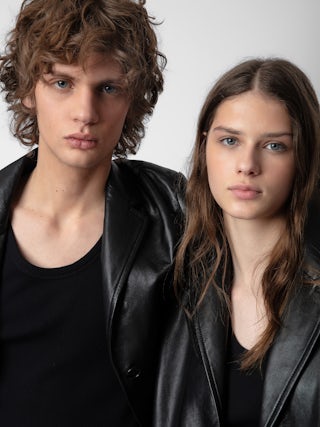 Manteau Macari Cuir - Manteau long boutonné en cuir lisse noir.