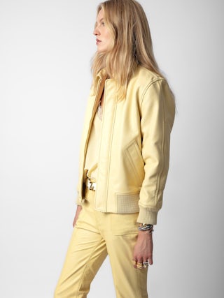 Blouson Kaia Cuir - Blouson en cuir grainé jaune clair zippé à boutons pression, poches et badge ailes.