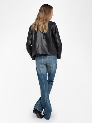 Blouson Lessa Cuir - Blouson crop boutonné en cuir lisse avec zv embossé sur la poitrine gauche.