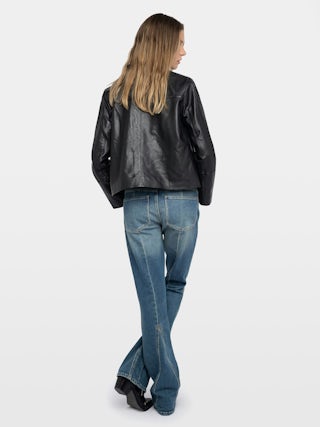 Lessa Leather Jacket - Cropped buttoned jacket in smooth leather with embossed ZV on the left chest.