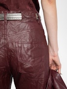 Pantalon Evy Cuir - Pantalon large en cuir froissé multi poches.