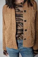 Toi Suede Shirt - Women's cognac suede shirt with long sleeves and button fastening