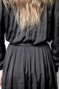 Robe Reveal Satin - Robe noire femme, courte.