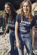 Camiseta Bella - Camiseta azul marino de algodón orgánico para mujer.