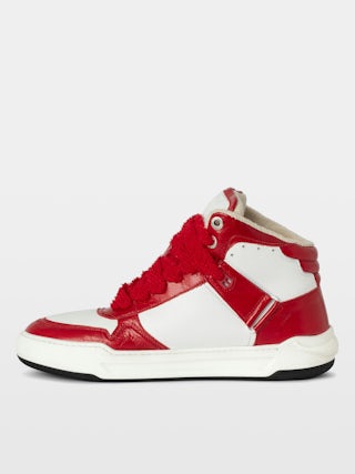 Men's High Wings Trainers - High-top trainers in smooth white leather, with red vintage leather inserts and wing signatures. These trainers are made with materials that have a reduced environmental impact.