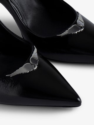 Perfect Court Shoes - Black vintage-effect leather pumps adorned with a wings charm.