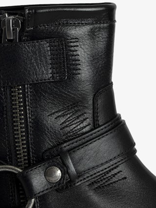 Igata Ankle Boots - Black vegetable tanned leather low ankle boots with metal chains.