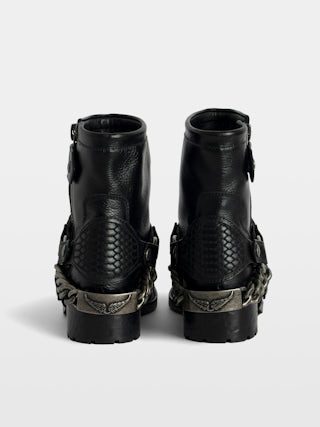 Igata Ankle Boots - Black vegetable tanned leather low ankle boots with metal chains.