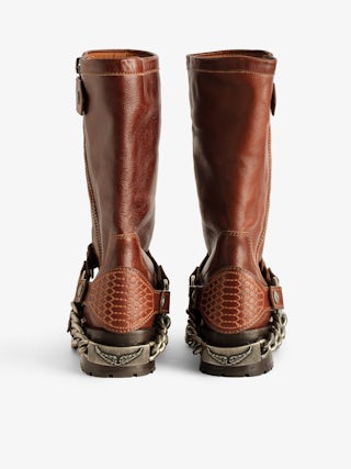 Igata Boots - Camel vegetable-tanned leather high boots adorned with metal curb chains.