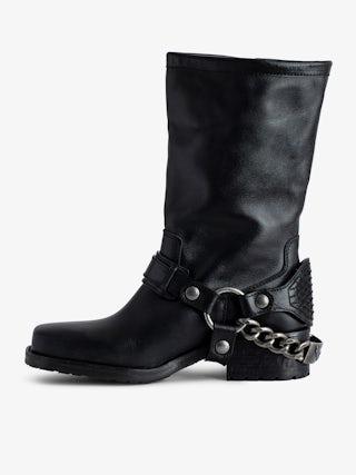 Igata Boots - Black vegetable-tanned leather ankle boots adorned with metal curb chains.