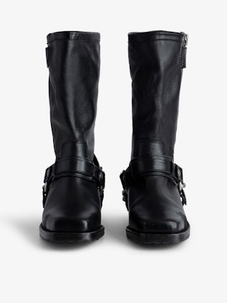 Igata Boots - Black vegetable-tanned leather ankle boots adorned with metal curb chains.