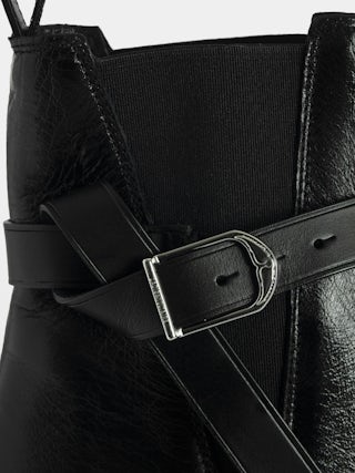 Tyler Ankle Boots - Vintage-effect leather ankle boots adorned with a signature buckle.