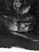 Stivali Angie Sleeve Vintage Patent - Stivali in pelle effetto pantalone con finitura ispirata vintage.