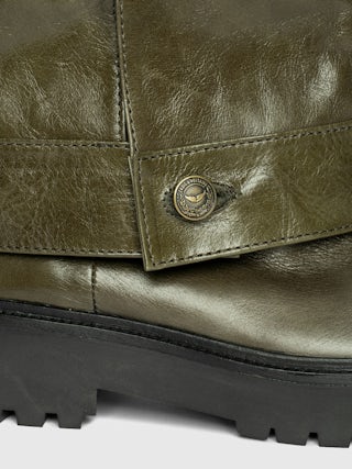 Bottes Angie Sleeve Vintage Patent - Bottes effet pantalon en cuir effet inspiré vintage.