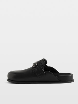 Mules Angie Gourmette - Leather mules with square toe and comfortable insole, finished with a branded plaque and roller buckle.