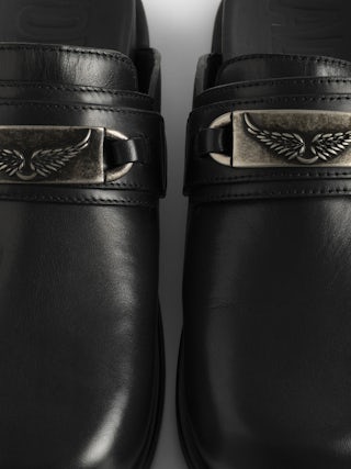 Mules Angie Gourmette - Leather mules with square toe and comfortable insole, finished with a branded plaque and roller buckle.