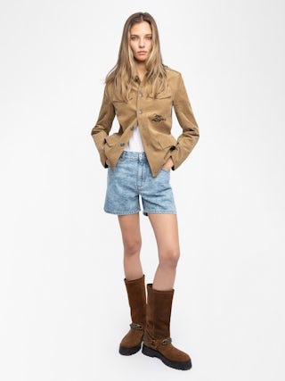 Botas Angie Suede - Botas de cuero graso de inspiración biker con arnés adornadas con una placa de cadena barbada.