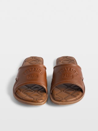 Mules Beach Monogram - Mules à bout ouvert en cuir signées d'un logo embossé et 1ère moussée brodée.