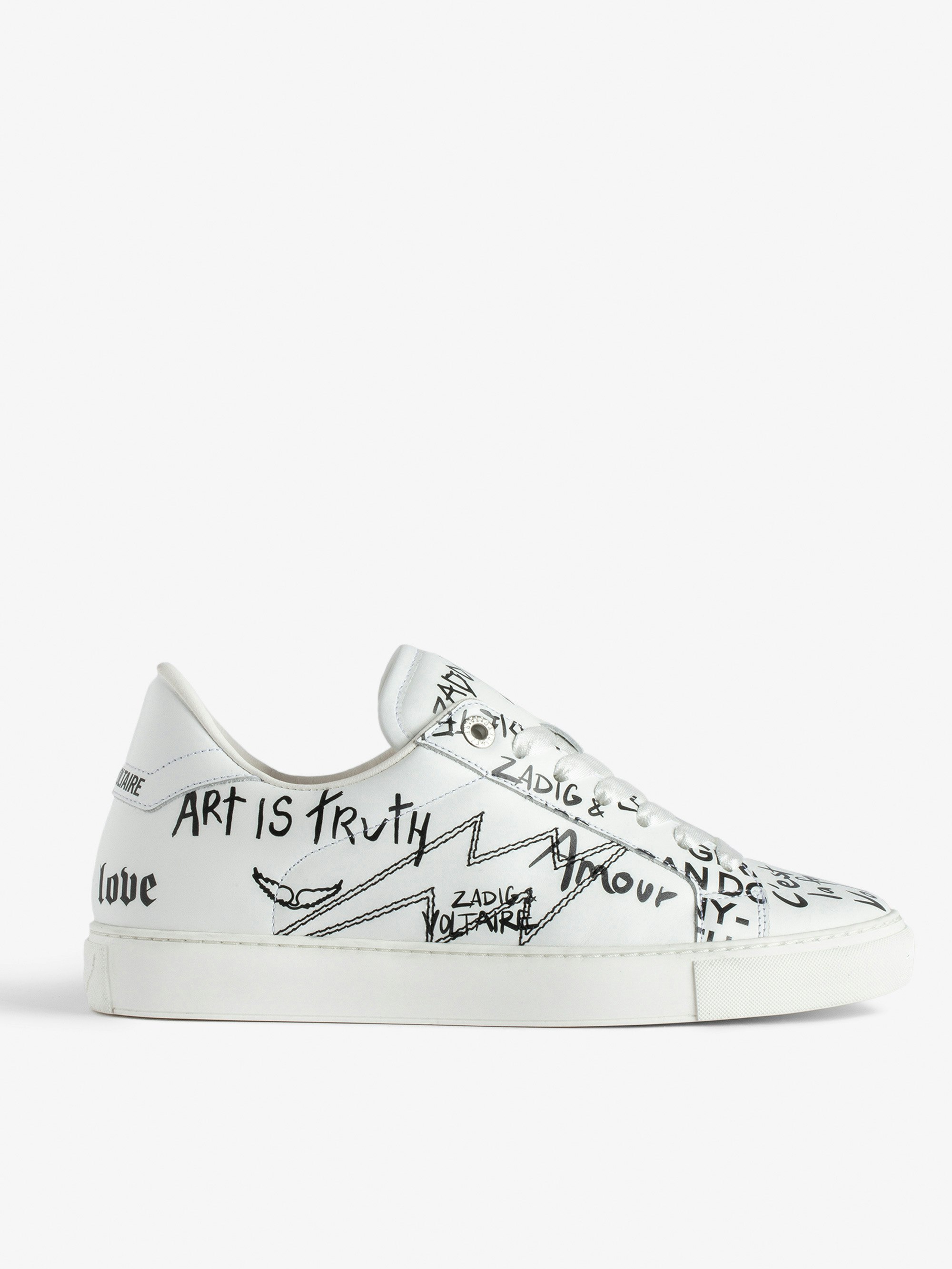 ZV1747 La Flash Low-Top Trainers - Women’s white smooth leather low-top trainers with lightning bolt panels and graffiti.