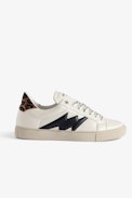 La Flash Vintage Sneakers - Women's low top sneakers with black flash pattern on sides and ZV printed laces.