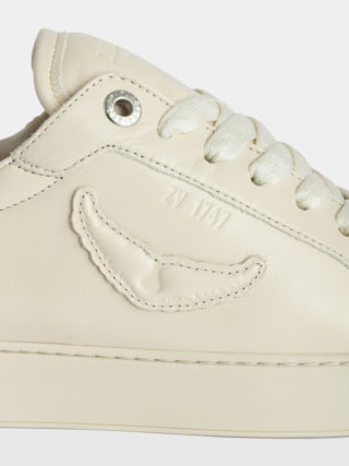 Low-Top Fly On Trainers - Vintage-effect leather low-top sneakers with embossed wings.