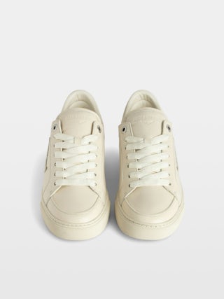 Low-Top Fly On Trainers - Vintage-effect leather low-top sneakers with embossed wings.