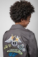 Kinderjacke Kido - Military-Kinderjacke aus grauer Baumwolle mit Totenkopf-Stickerei auf dem Rücken