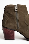 Bottines Molly Suede - Bottines à talons kaki femme en cuir suédé.