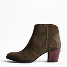 Bottines Molly Suede - Bottines à talons kaki femme en cuir suédé.