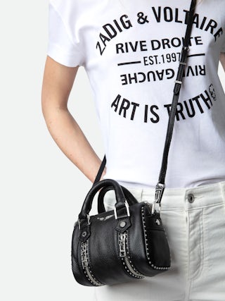 Borsa Sunny Nano Studs - Iconica borsa Sunny Nano in pelle granata decorata con borchie argentate.