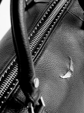 Sunny Medium Studs Bag - Iconic Sunny Medium bag in grained leather adorned with silver studs.