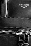 Montaigne Zip Bag - Women's black bag in smooth leather.