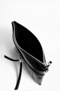 Pochette Panglo Zip - Pochette zippée noire femme en cuir lisse.