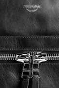 Pochette Panglo Zip - Pochette zippée noire femme en cuir lisse.