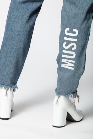 Vaquero Eagle Destroy - Vaquero recto para mujer con efecto rasgado.