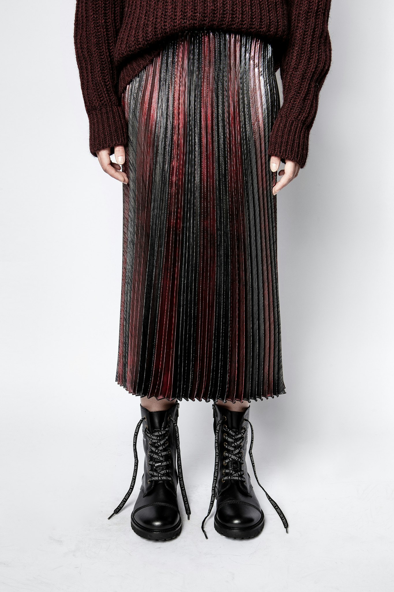 WJCP0312F_BLEU_ANTHRACITE_3.jpg?h=2048&w=1366