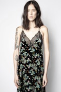 Vestido Risty Velvet Blossom - Vestido negro estampado para mujer.