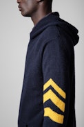Clay Cashmere Sweater - Men's hoodie in navy blue cashmere adorned with arrows on the sleeves