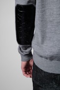 Jersey Vasko Patch - Jersey negro de hombre de lana merina con coderas