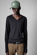Monastir T-shirt - Men’s black cotton henley neckline T-shirt with skull print