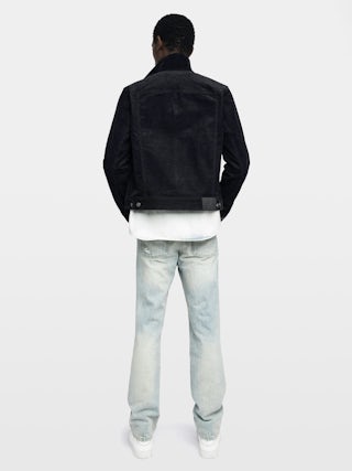 Bases Velvet Jacket - Velvet jacket, long sleeves with buttoned closure and embroidered wings on the back.